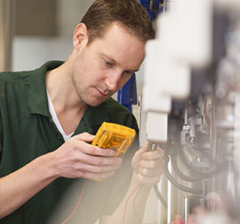 An electrical engineering accelerated student testing wires