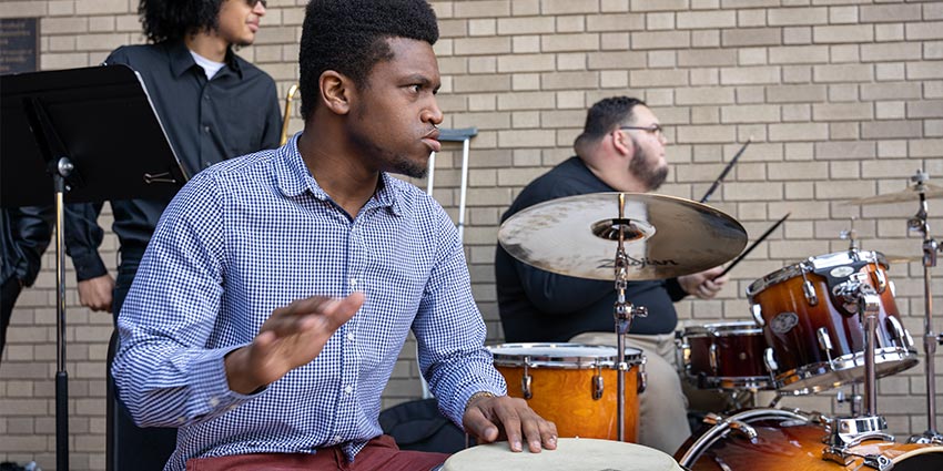a student in the best music teacher certification program in connecticut