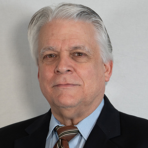 headshot of Robert DeCrescenzo