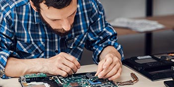 A student at UB, one of the best computer engineering BS programs in CT